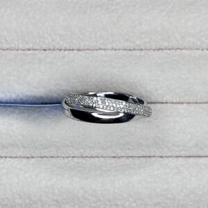 R058 | Natural Diamond Double Interlocked Ring
